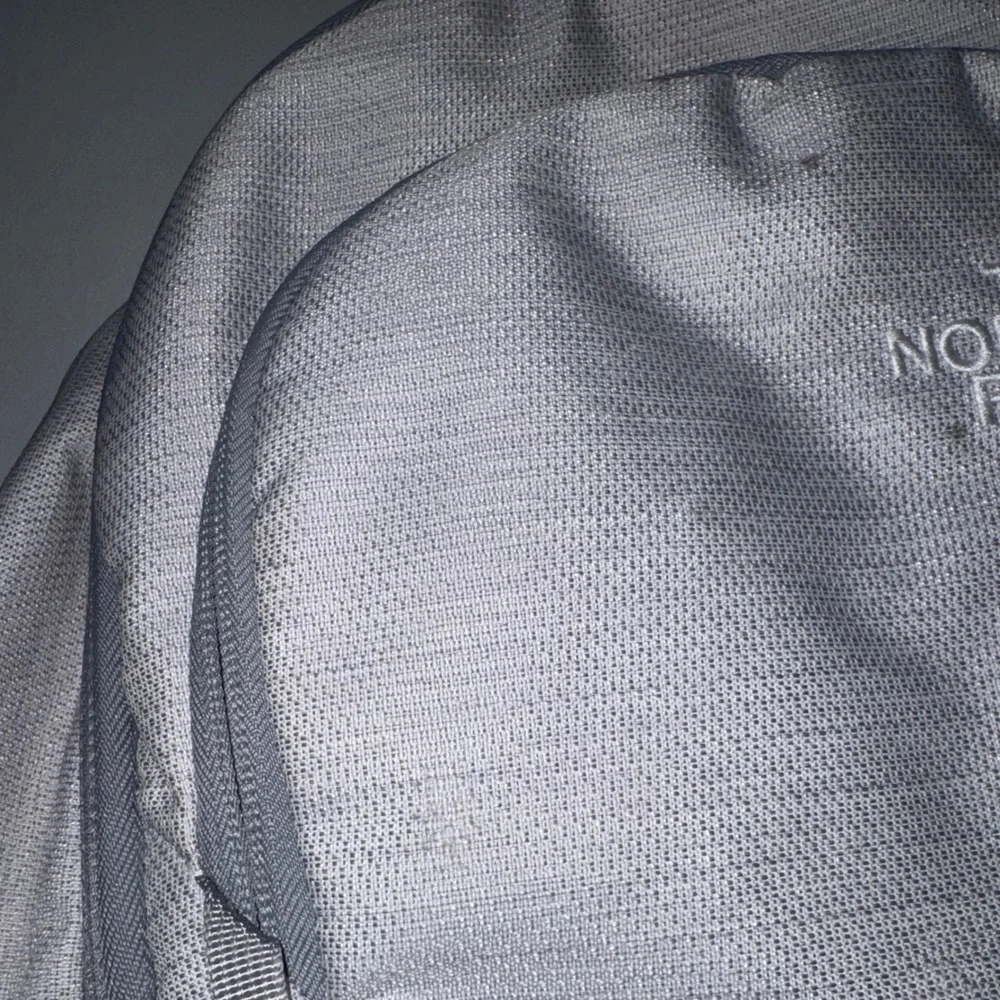 The North Face Vault Backpack Gray FlexVent Laptop School Hiking Daypack